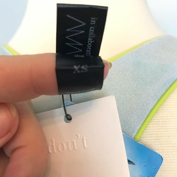 NWT Don't Blow the Illusion Reversible Bikini XS - Picture 9 of 9